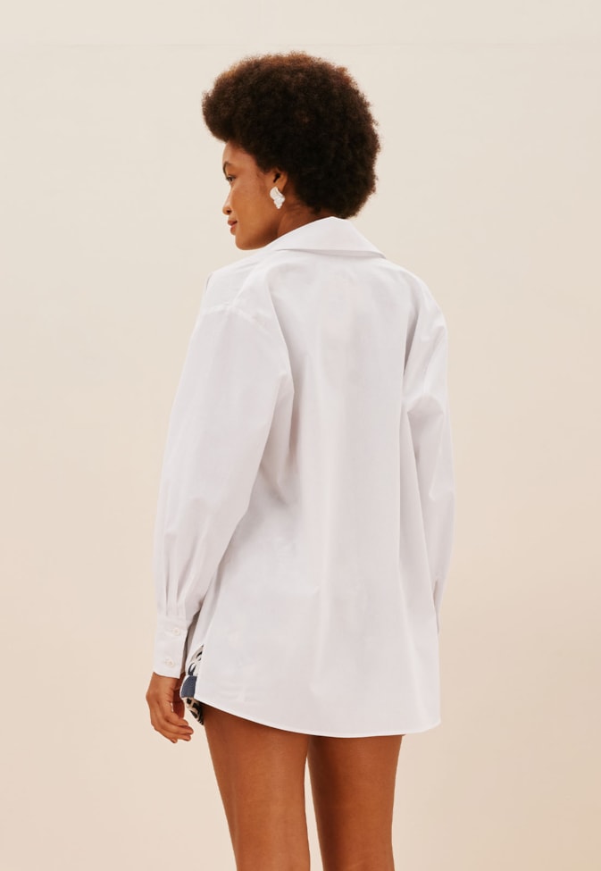 A Camisa Oversize Manga Longa