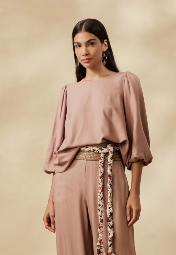 Bata com Manga Bufante Vista Frontal