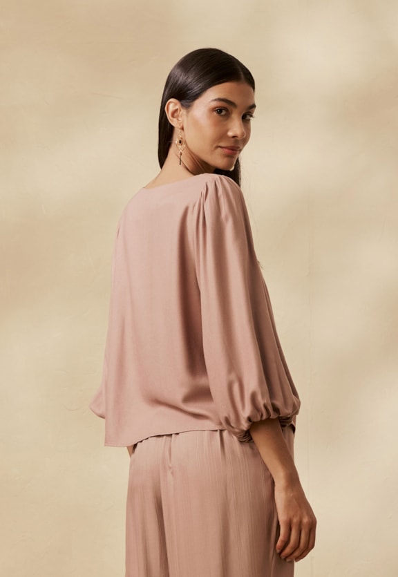 Bata com Manga Bufante Vista Traseira