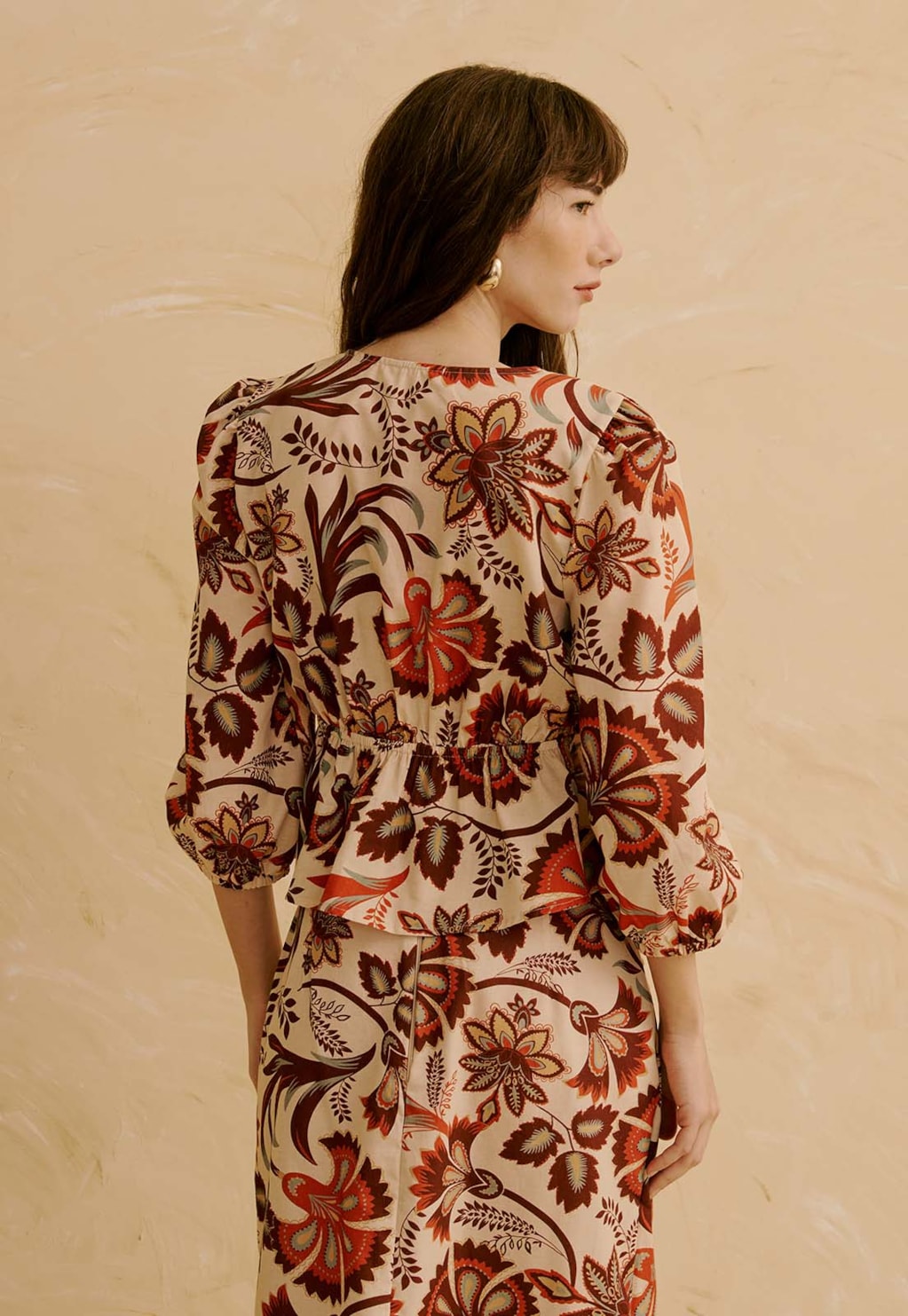 Bata com Ponteira Tassel Estampada Flor de Mashua