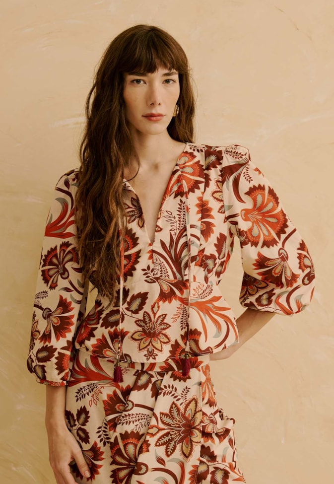 Bata com Ponteira Tassel Estampada Flor de Mashua