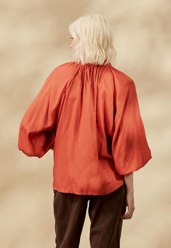 Bata Gola Alta Franzida Vista Traseira