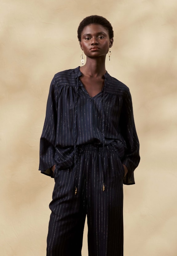  Bata Lisa Detalhe Golinha Vista Frontal