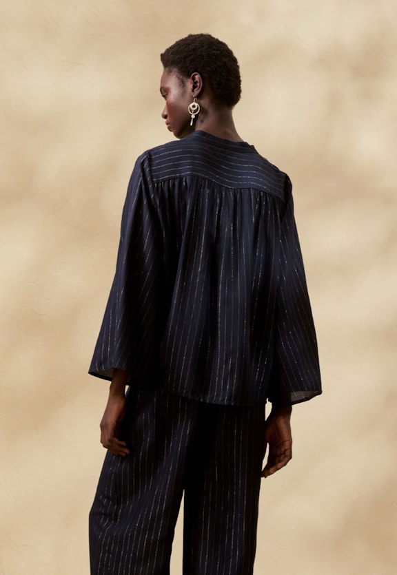  Bata Lisa Detalhe Golinha Vista Traseira