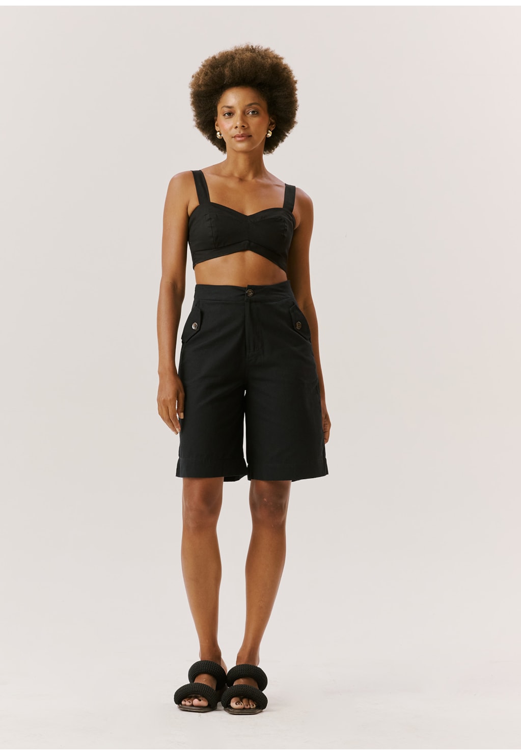 Bermuda Detalhe Aba Bolso