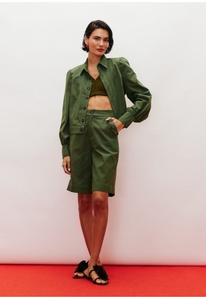 Bermuda Detalhe Aba Bolso