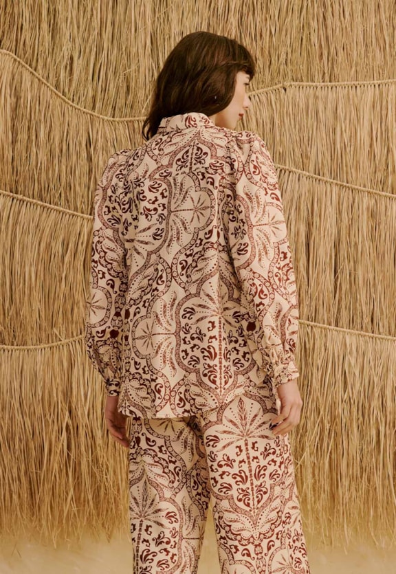 Blazer com Manga Bufante Estampado Palmas Del Sol Vista Traseira