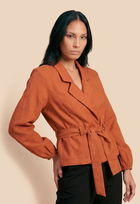 Blazer Liso Com Faixa Vista Frontal