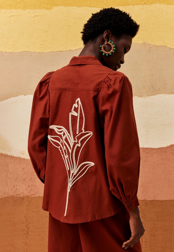 Blazer Manga Bufante Bordado Costas