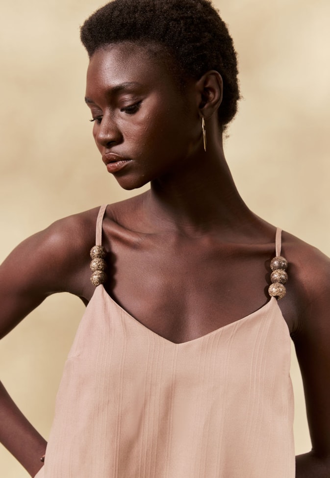 Blusa Alças Lisa Detalhe Ponteira