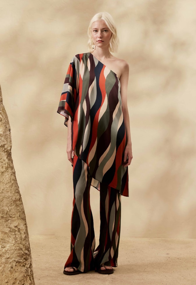 Blusa Ampla Um Ombro Só Estampada Cordilheira