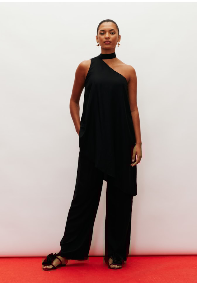 Blusa Assimétrica Ombro Só