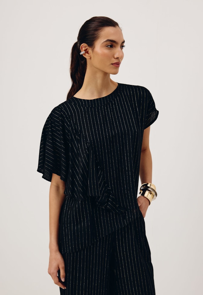 Blusa Babado Assimétrico