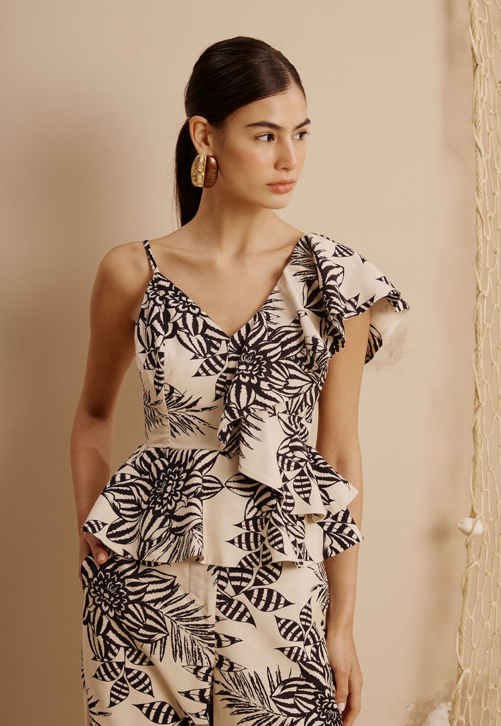 Blusa Babado Assimétrico Estampada Carajas