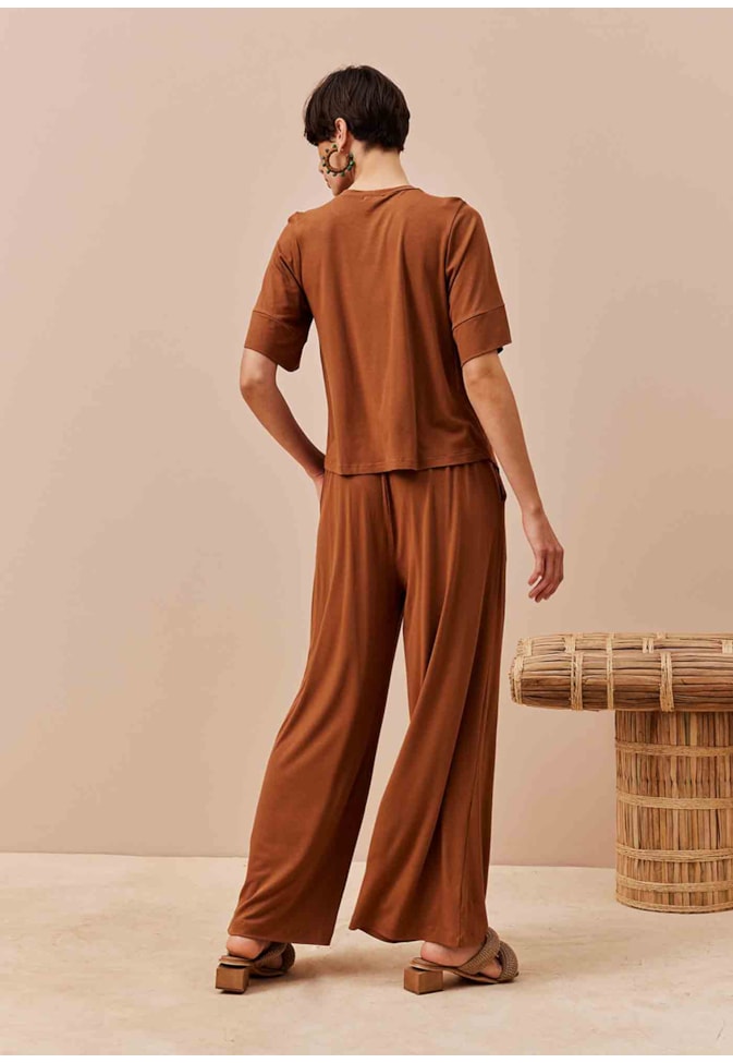 Blusa Barra Assimétrica