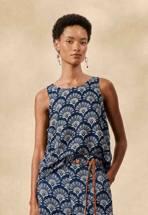 Blusa Básica Estampada Puna Vista Frontal