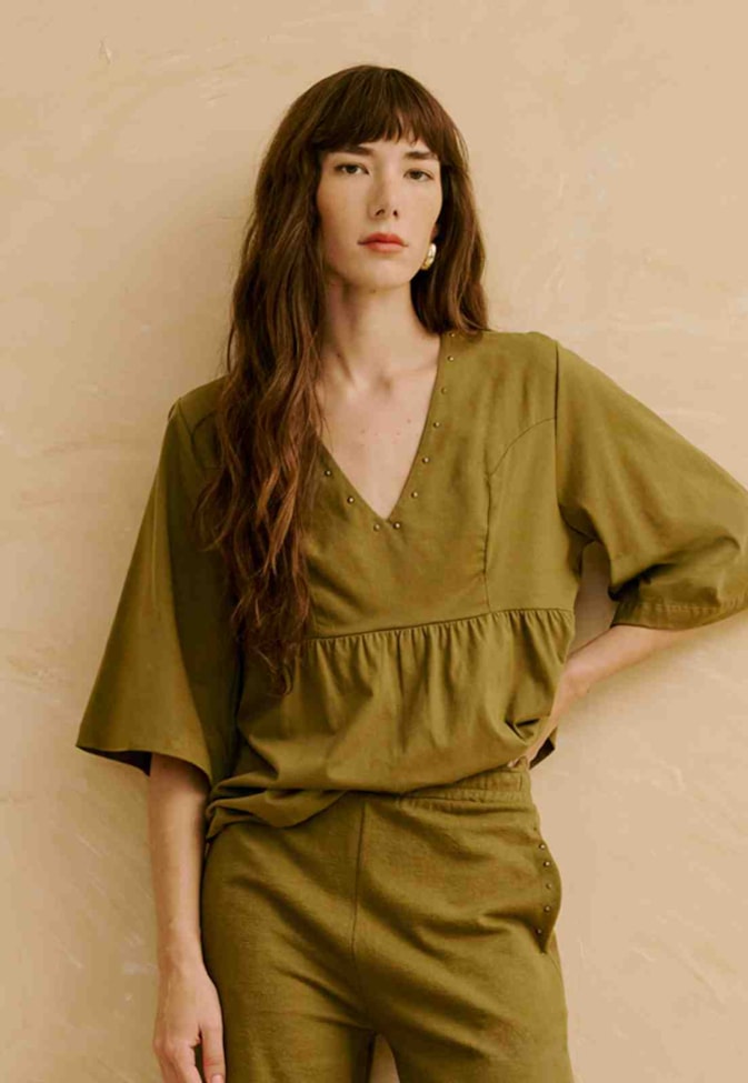 Blusa Bata Lisa Aplicação