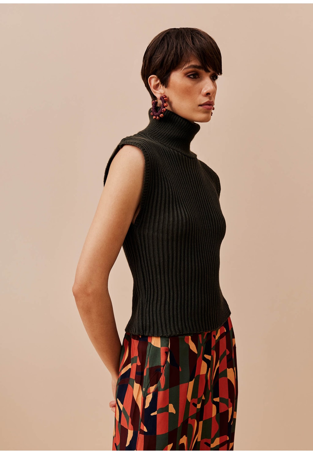 Blusa Canelada Gola Alta Tricot