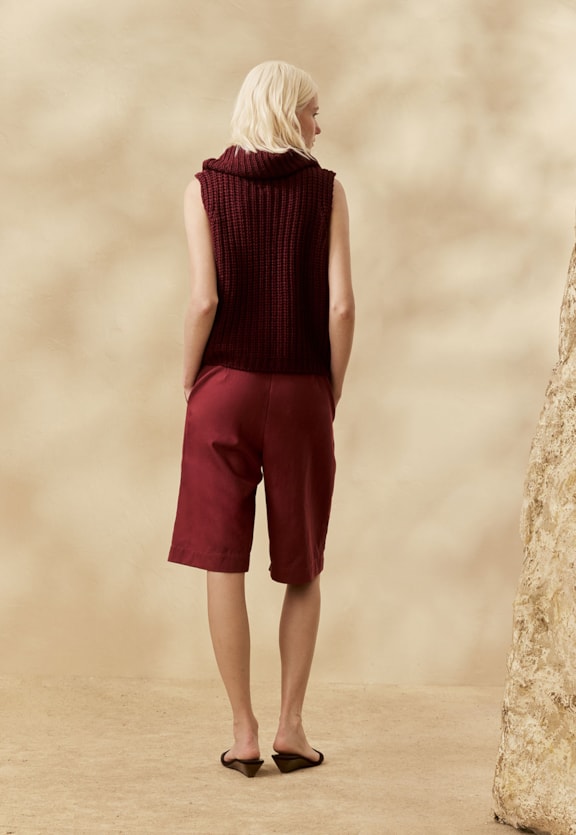 Blusa Colete Tricot Gola Alta Vista Traseira