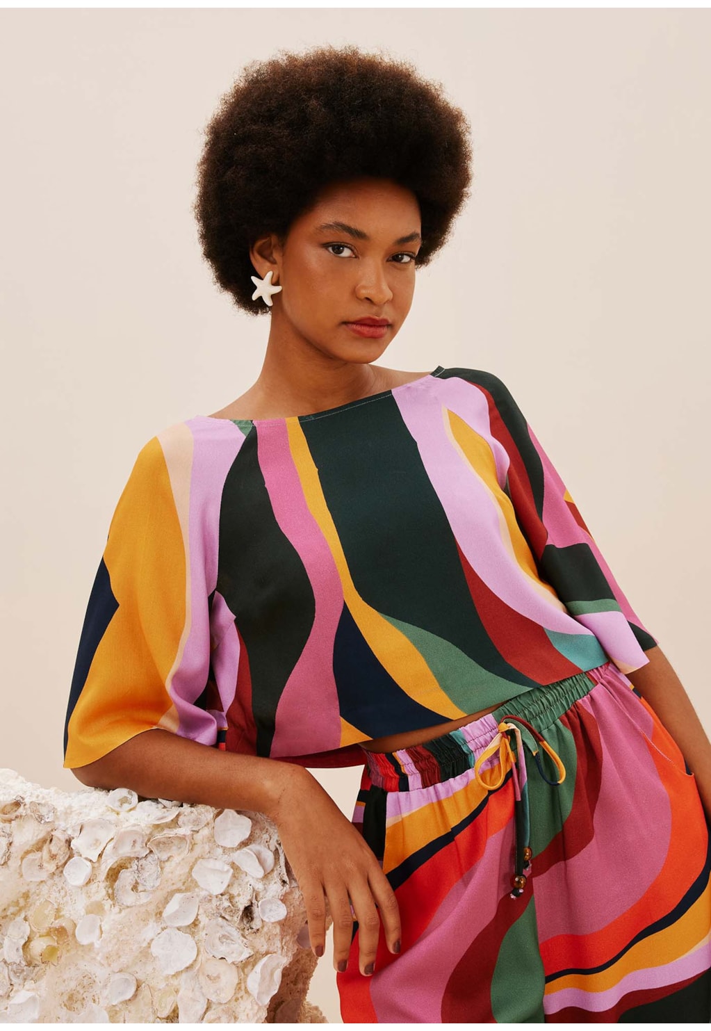 Blusa com Manga Cava Raglan Estampada Marés