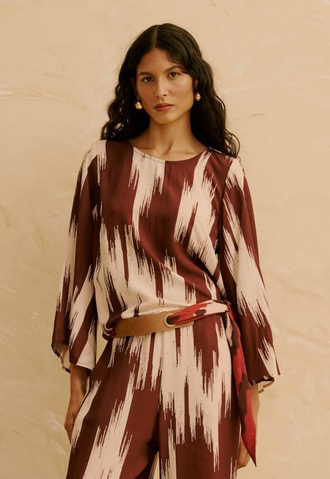 Blusa Com Manga Estampada Amantani