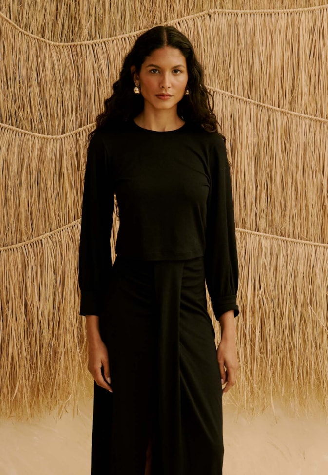 Blusa Cropped Com Manga E Punho 