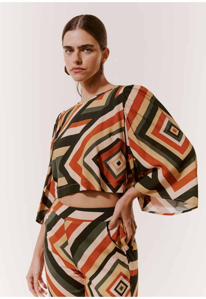 Blusa Cropped Manga Longa Estampada Igarapés