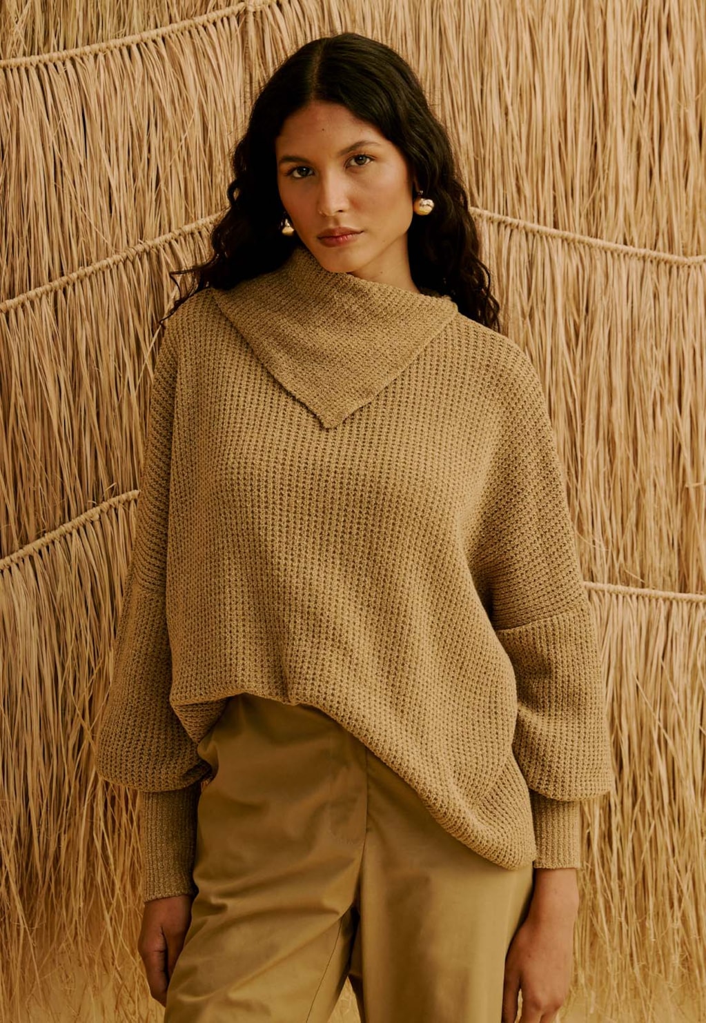 Blusa de Manga Longa em Tricot com Gola Assimétrica 