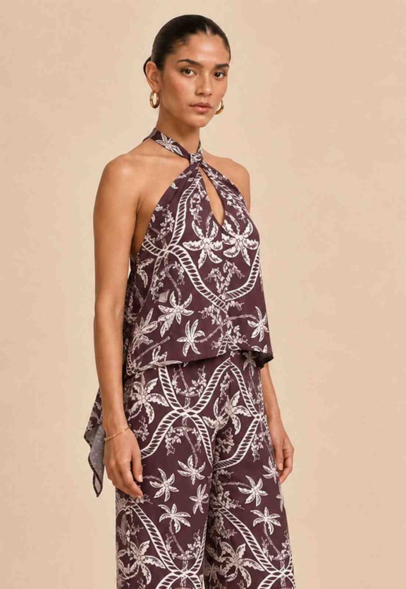Blusa Decote Halter Estampada Vista Frontal