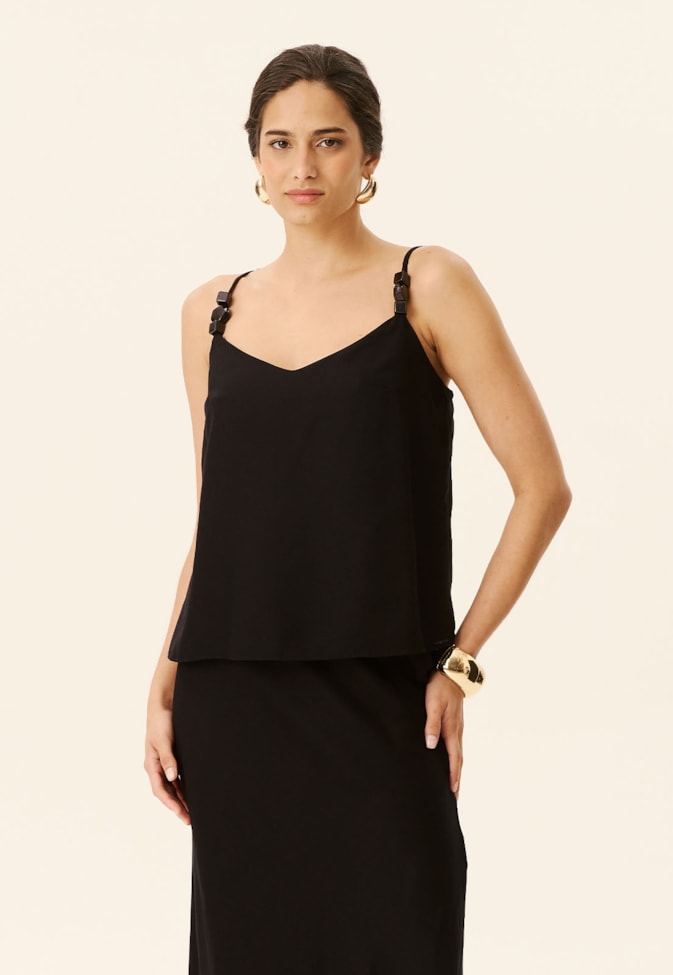 Blusa Detalhe Contas