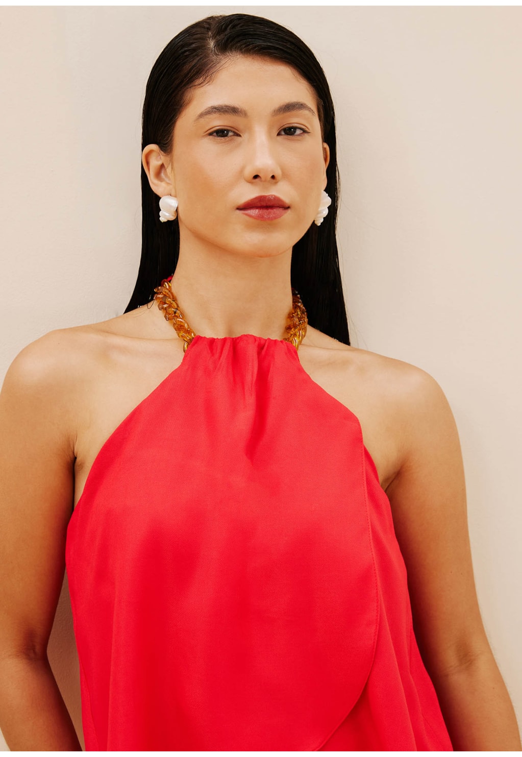 Blusa Detalhe Corrente Pescoço