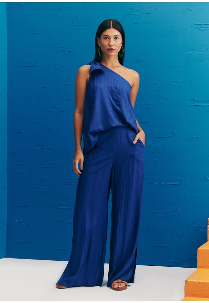 Blusa Detalhe Laço Ombro