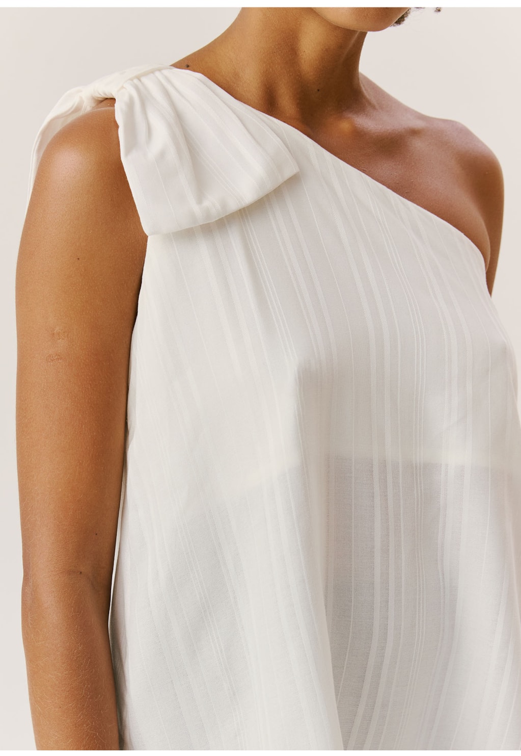 Blusa Detalhe Laço Ombro