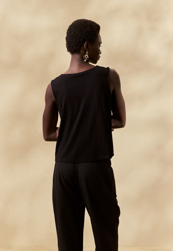 Blusa Detalhe Passador Vista Traseira