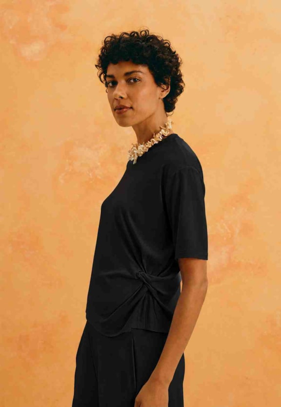Blusa Detalhe Torcido Vista Frontal