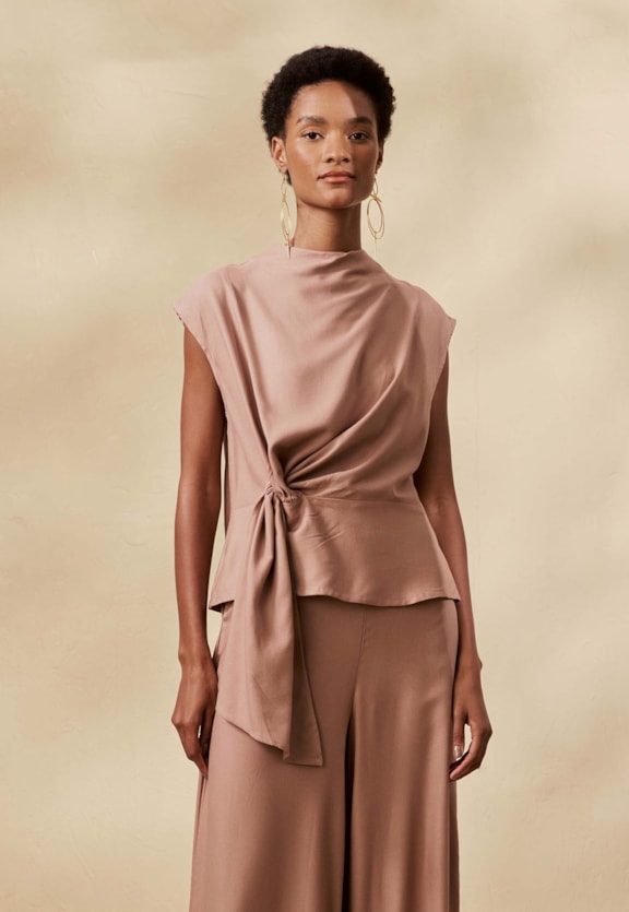 Blusa Detalhe Transpassado Vista Frontal