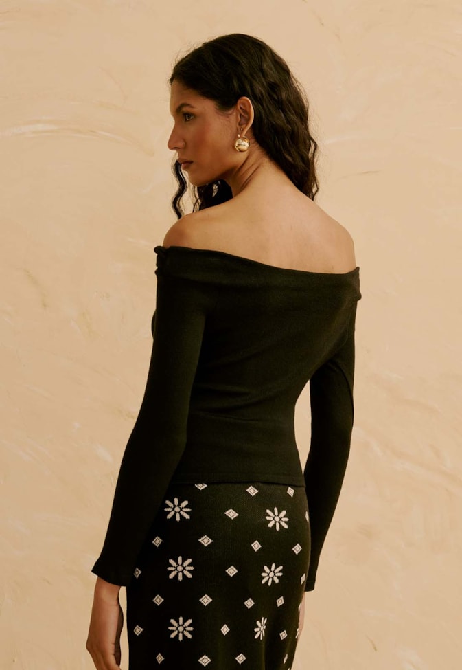 Blusa em Tricot Ombro A Ombro