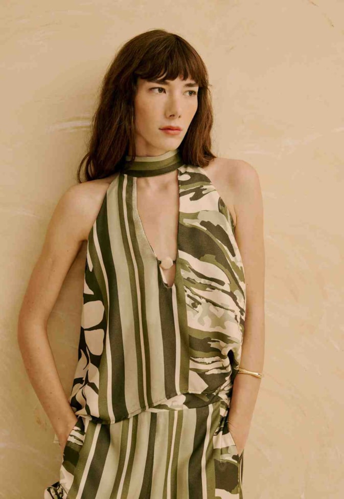 Blusa Gola Alta Estampada Wayra