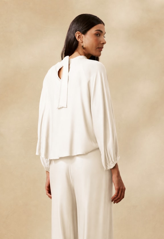 Blusa Golinha Manga Ampla Vista Traseira