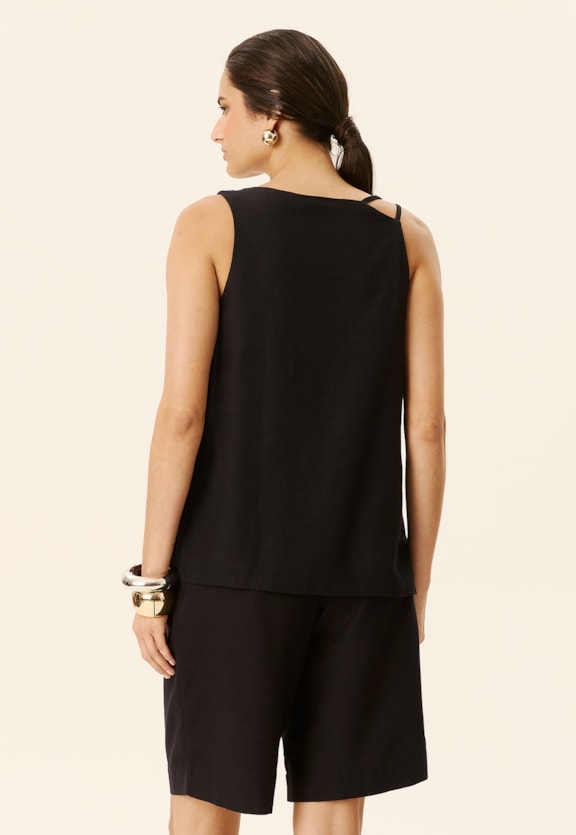 Blusa Irregular Alças Vista Frontal