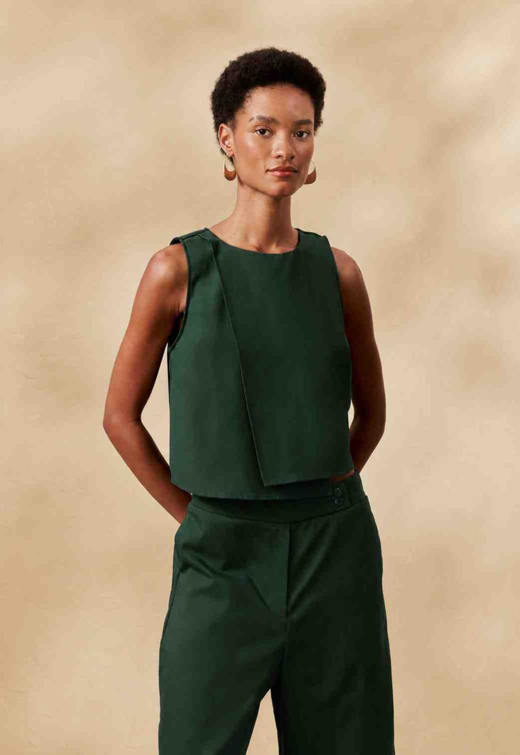 Blusa Lisa Assimétrica