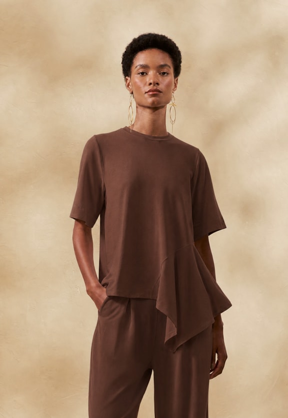 Blusa Lisa Babado Vista Frontal