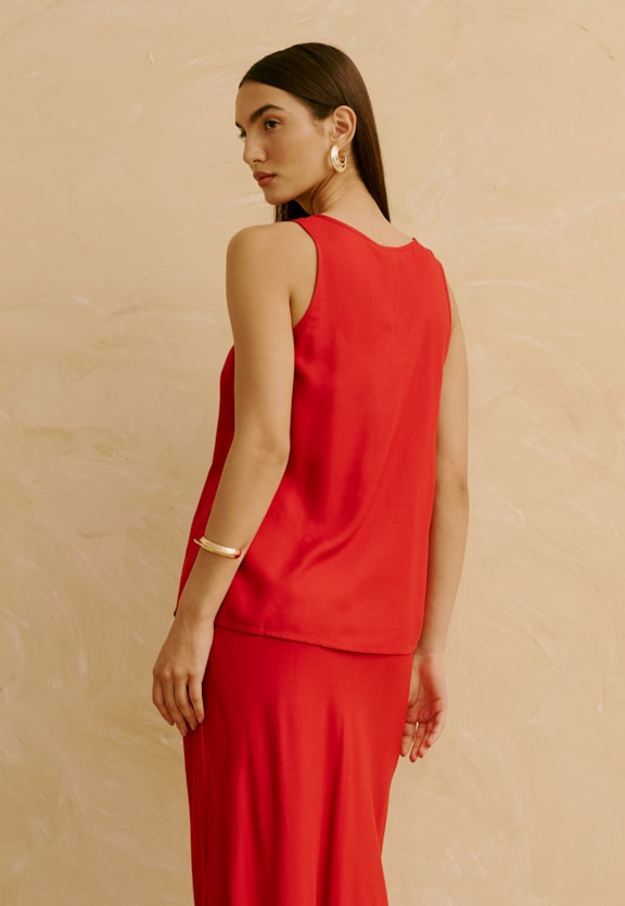 Blusa Lisa Basica com Alça Larga Vista Traseira