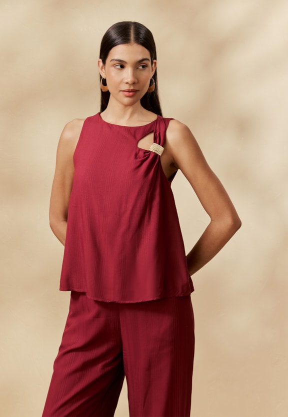 Blusa Lisa Detalhe Passador Vista Frontal