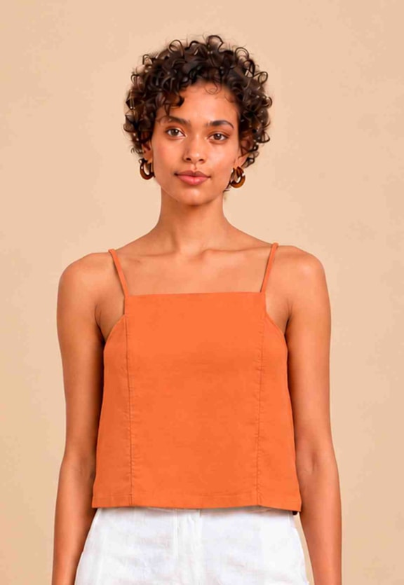 Blusa Lisa Fenda Costas Vista Frontal