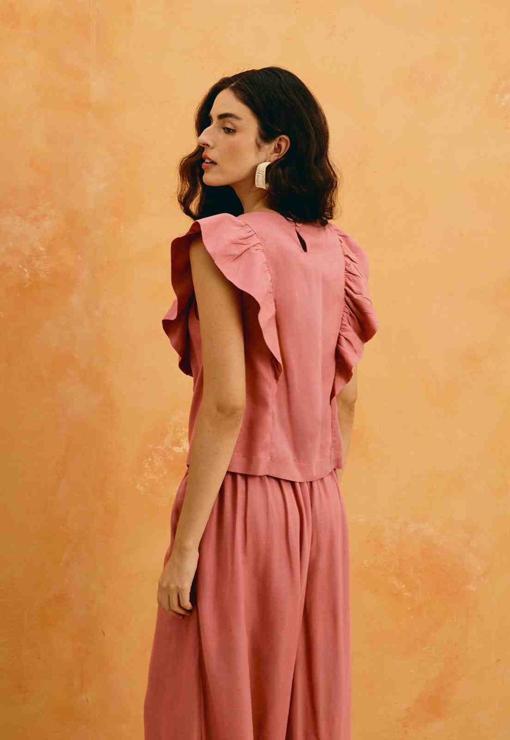 Blusa Lisa Manga Babado