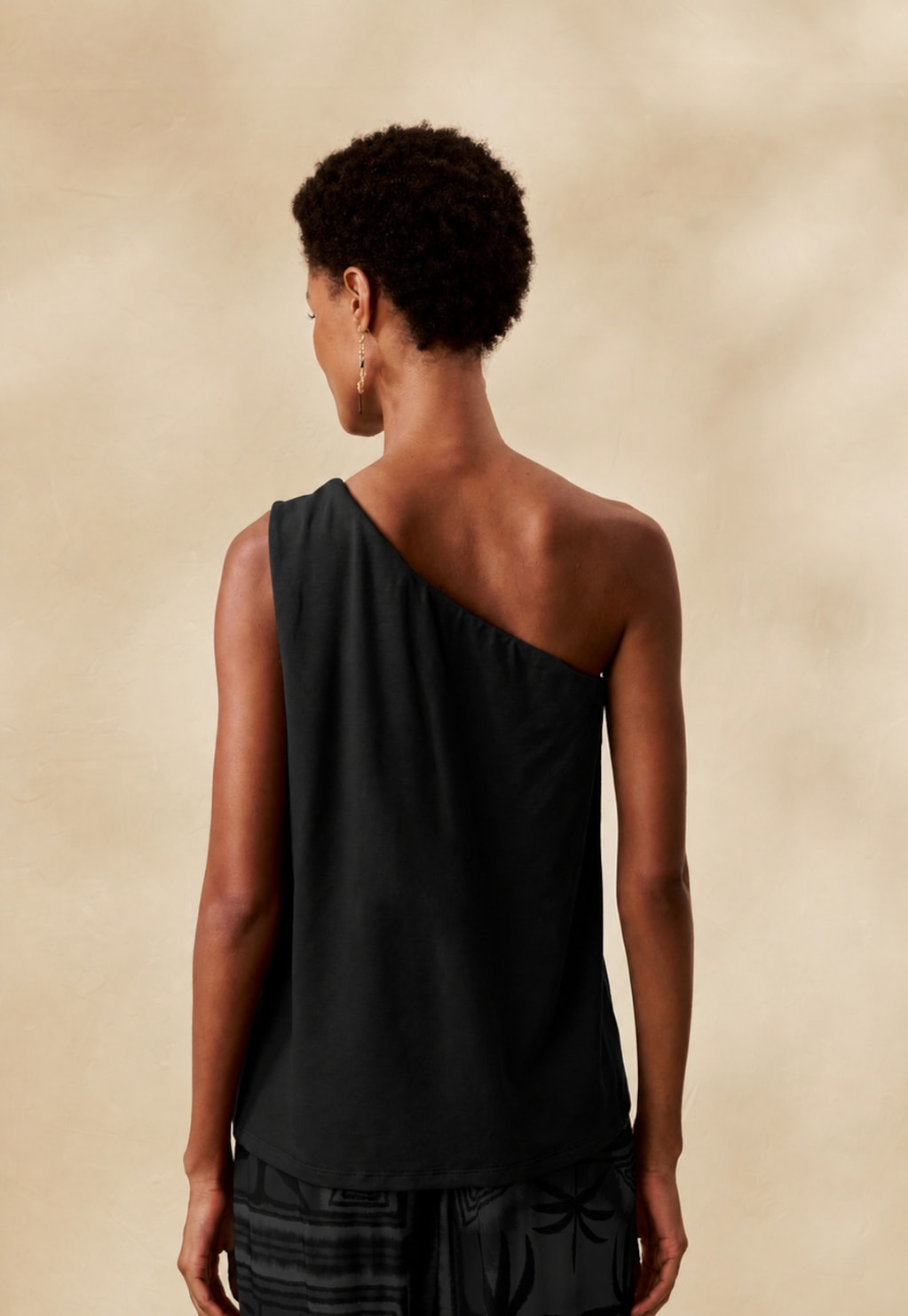 Blusa Lisa Um Ombro Só