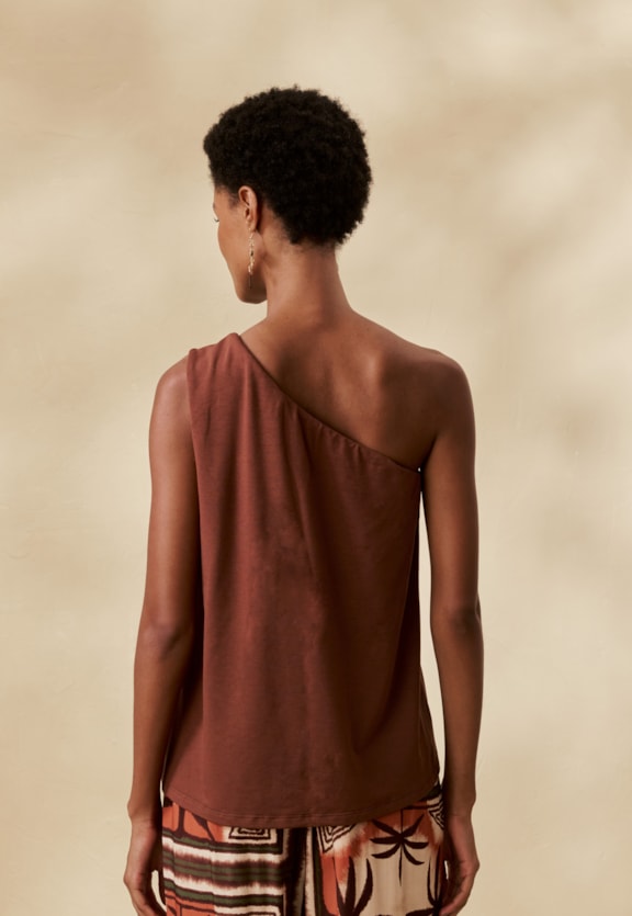 Blusa Lisa Um Ombro Só Vista Traseira