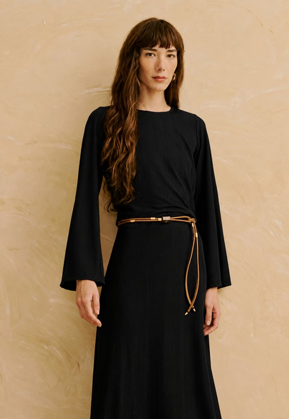 Blusa Malha Cropped Manga Ampla Vista Frontal