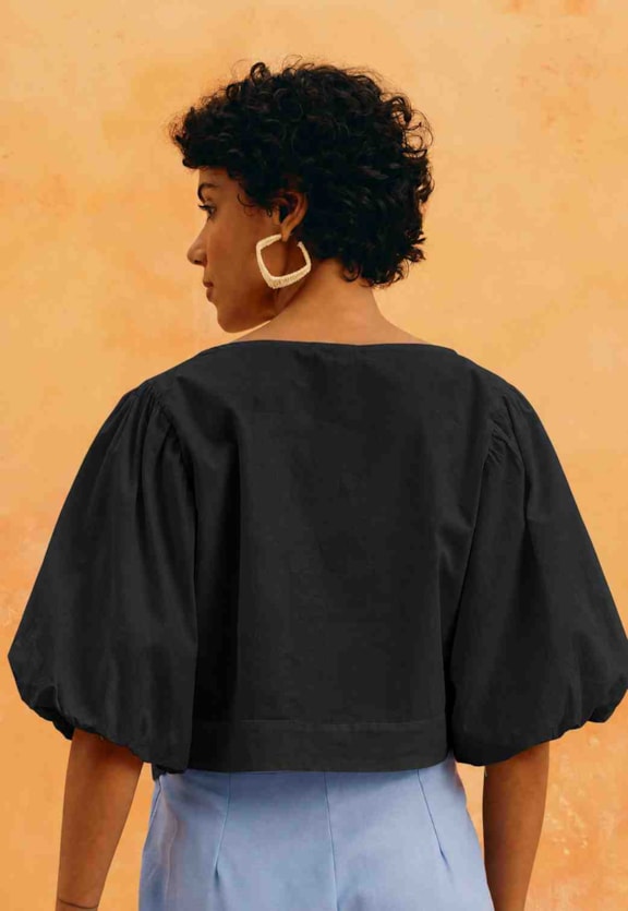 Blusa Manga Balonê Amarração  Vista Traseira
